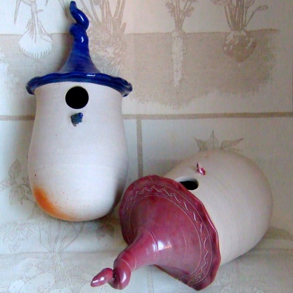 Vogelpott mit Spitzdach